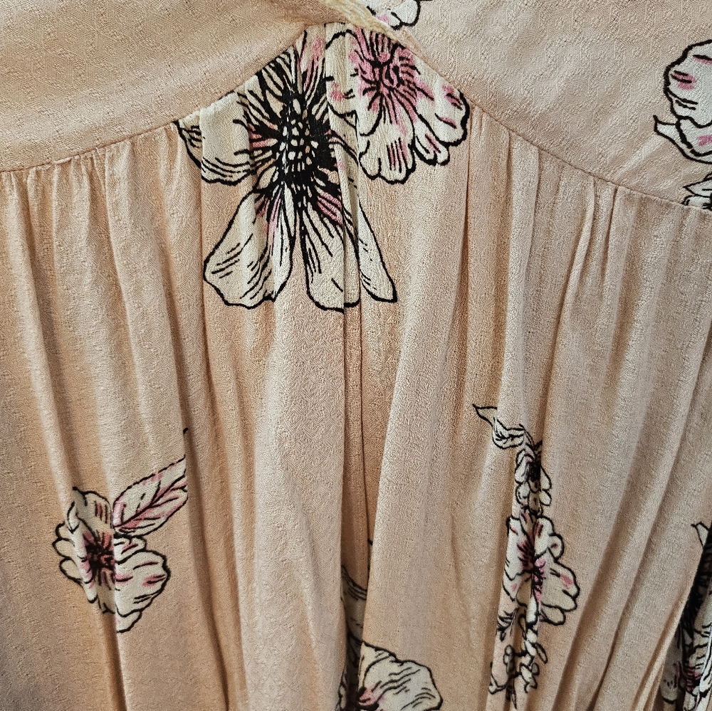 Nordstroms Love On A Hanger Floral Cold Shoulder Top